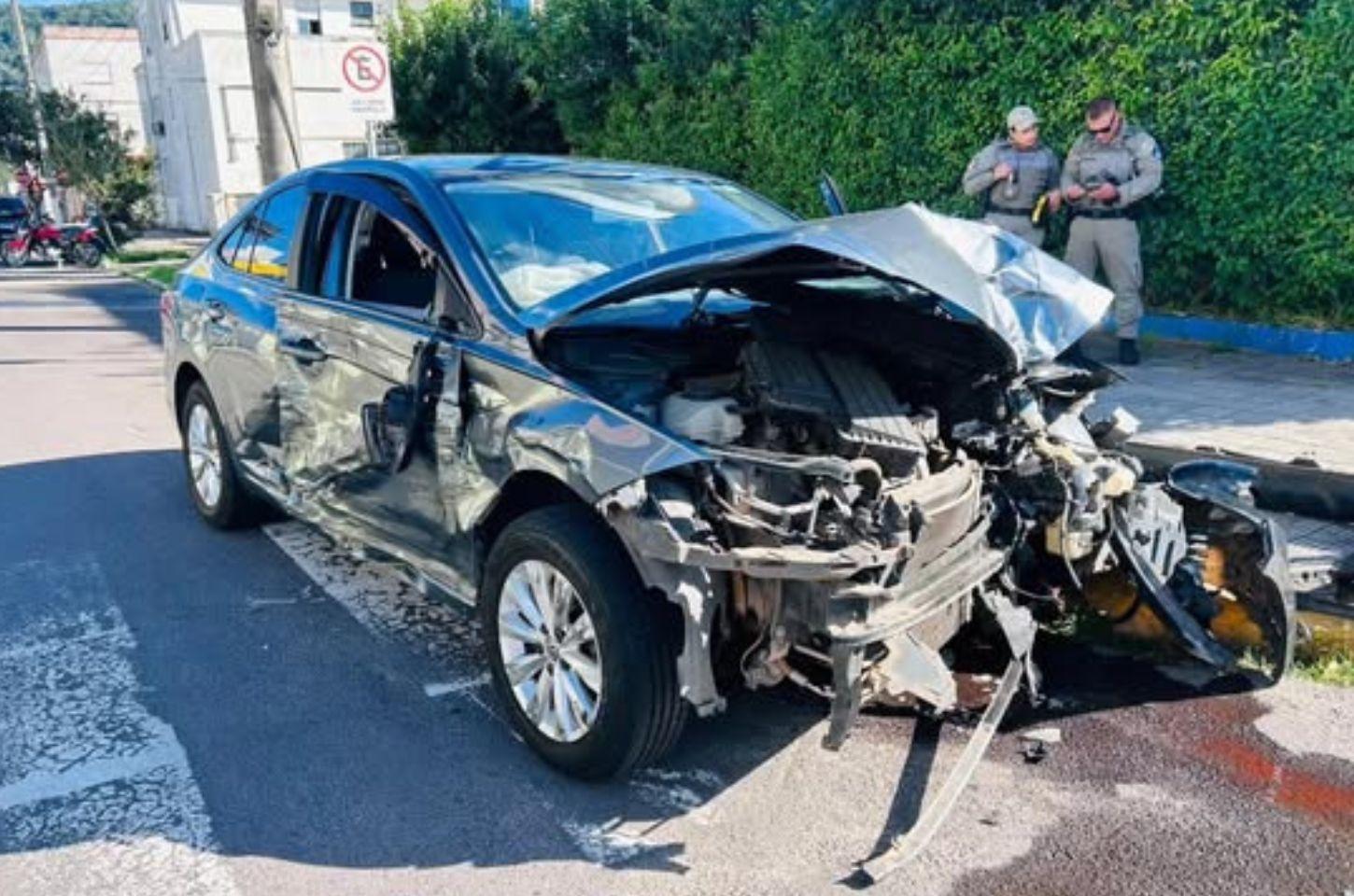 Colisão entre veículos deixa uma pessoa ferida no centro de Osório