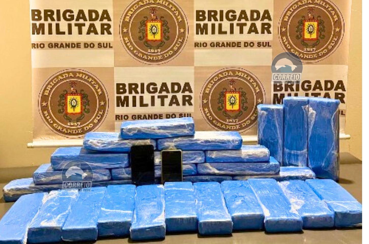 🚔 CRBM apreende quase 22 kg de maconha e prende dois na RSC-453
