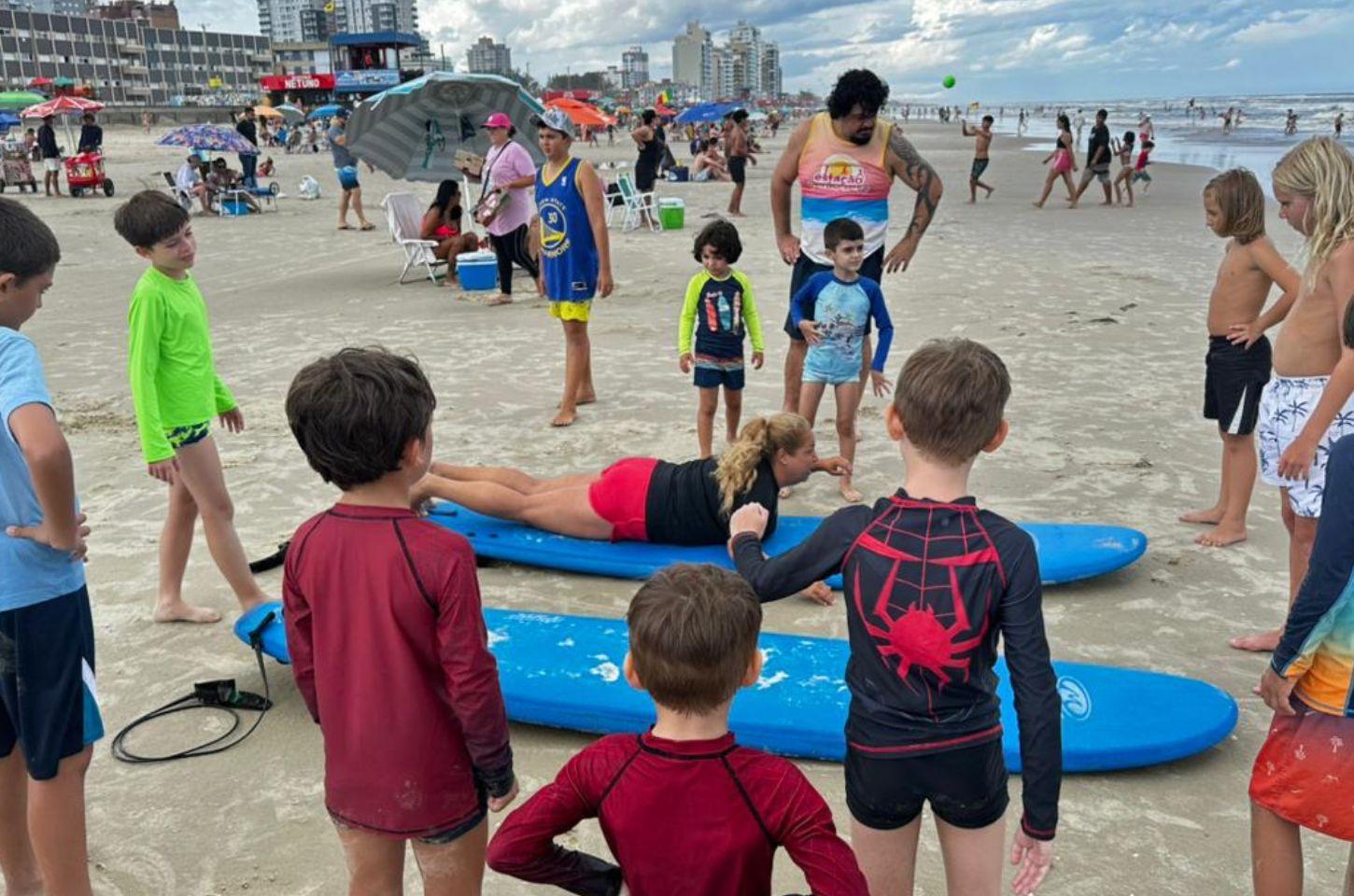 Estação Verão Sesc realiza programação especial de Carnaval no Litoral Norte com atividades gratuitas em Tramandaí, Torres e Quintão