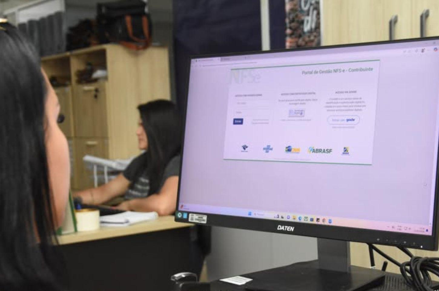 SALA DO EMPREENDEDOR DE IMBÉ CONTA COM SUPORTE PARA EMISSÃO DE NOTA FISCAL DE SERVIÇOS PARA MEIS