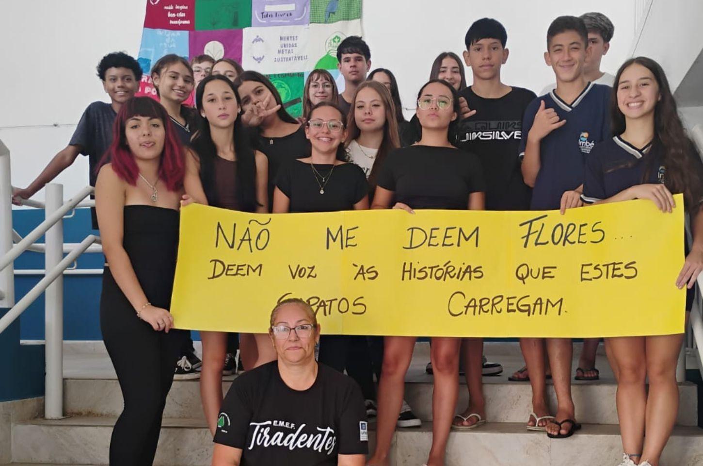 ALUNOS DA EMEF TIRADENTES DE IMBÉ DESENVOLVEM PROJETO DE CONSCIENTIZAÇÃO SOBRE FEMINICÍDIO