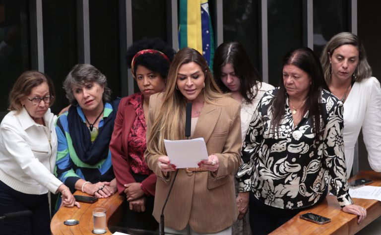 Câmara aprova pena de prisão de até 40 anos para crime de homicídio vicário