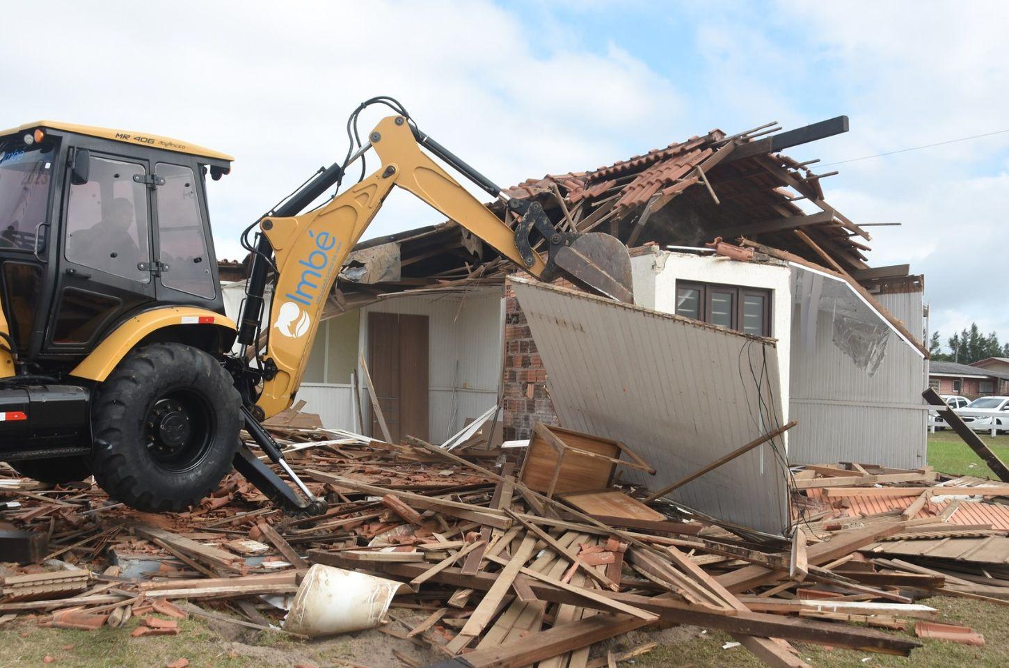 OBRAS DE IMPLANTAÇÃO DO CENTRO DE CONVIVÊNCIA DA PESSOA IDOSA DE IMBÉ SEGUEM EM RITMO ACELERADO