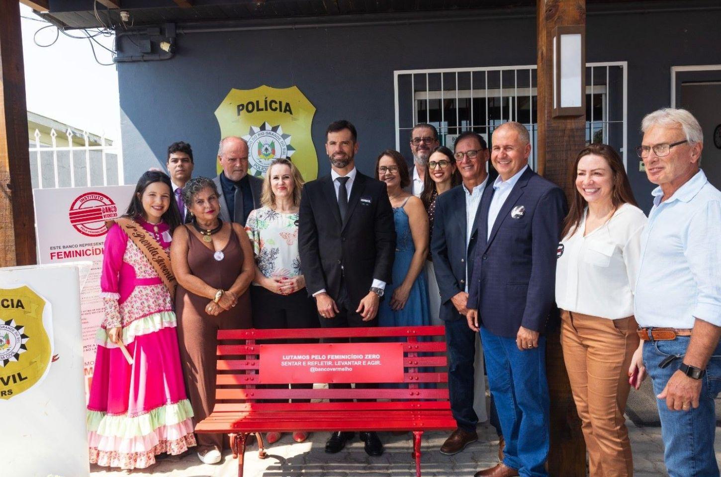 Patrícia Alba anuncia emenda de R$ 50 mil para fortalecer a Delegacia de Policia de Capivari do Sul