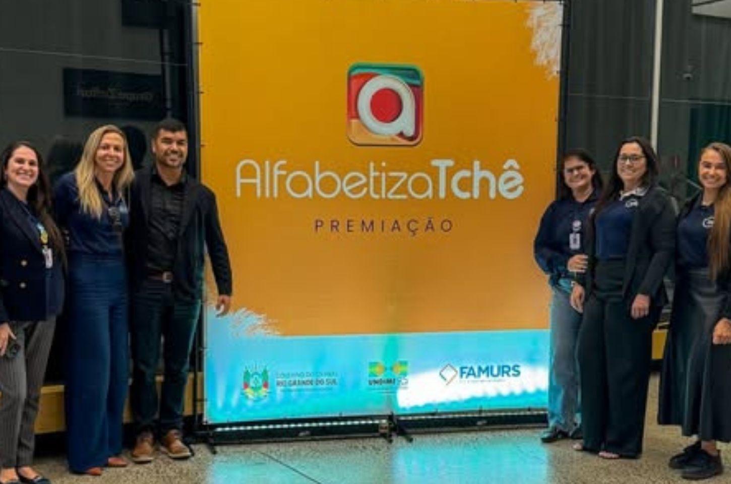 A EMEF Nossa Senhora de Fátima de Santo Antônio da Patrulha está entre as 200 melhores escolas do Estado!