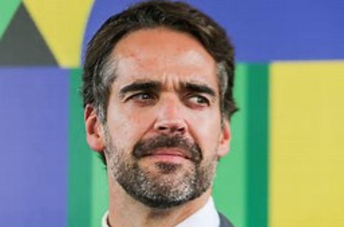 Eduardo Leite inicia reforma do secretariado após permanecer no cargo