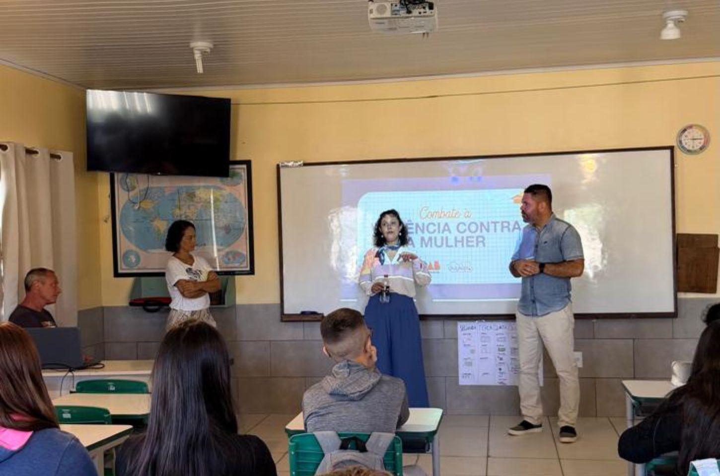 📚⚖️PROJETO OAB VAI À ESCOLA TRATA DA VIOLÊNCIA CONTRA A MULHER EM OSÓRIO