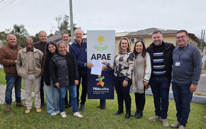 Patrícia Alba destina R$ 100 mil à APAE de Santo Antônio da Patrulha para reforçar atendimento do TEAcolhe