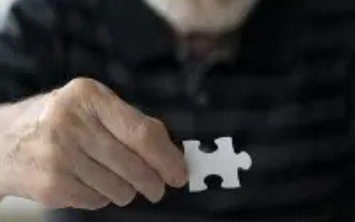 Pesquisadores do Hospital Moinhos de Vento lideram estudo que revela impacto da hipertensão na progressão do Alzheimer em idosos