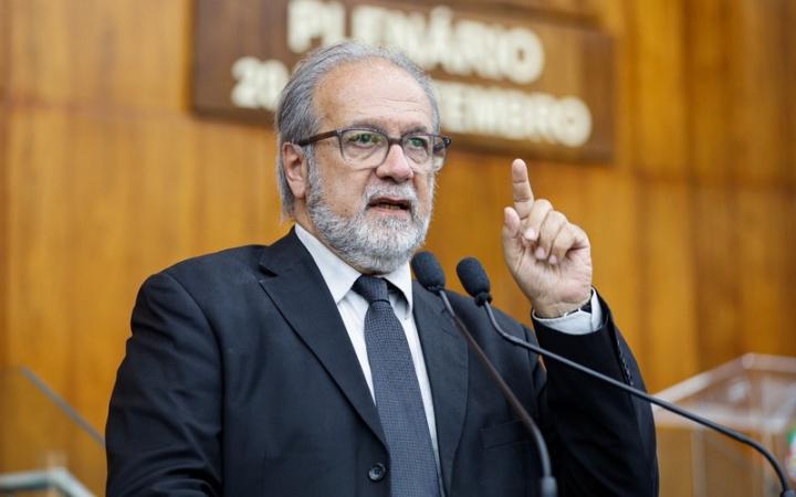 Bolsa de estudos para filhos de agentes mortos em combate é aprovada na Assembleia