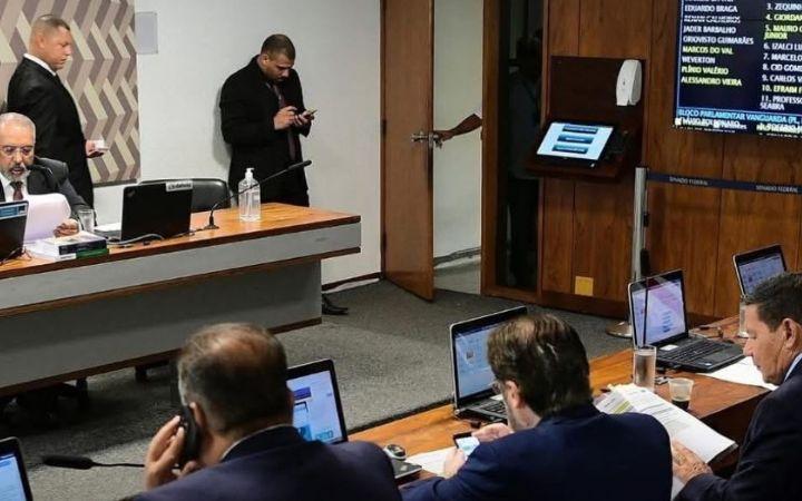 Câmara dos Deputados retoma debate sobre redução da maioridade penal para 16 anos