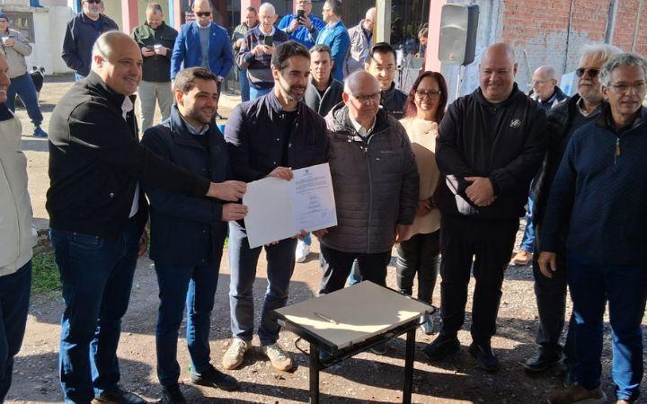 Governador do Estado e prefeito de Osório assinam convênio para as obras de duplicação e revitalização da ERS – 030 em Osório