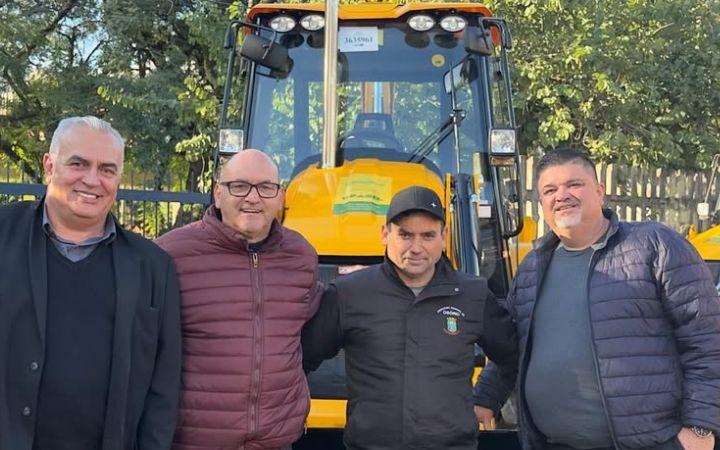 🚜 MUNICÍPIO DE OSÓRIO É CONTEMPLADO COM MÁQUINA RETROESCAVADEIRA 🚜