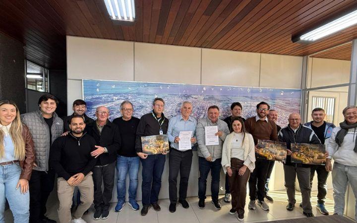 Prefeitura de Capão da Canoa e Nazale formalizam parceria para revitalização da Praça Flávio Boianovski