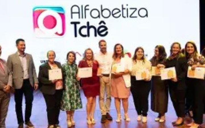 Presente em 100% dos municípios gaúchos, Programa Alfabetiza Tchê reforça compromisso do Estado com alfabetização na idade certa