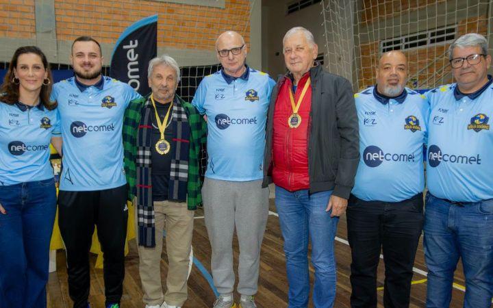 Professores de Educação Física de Osório são homenageados em evento de voleibol