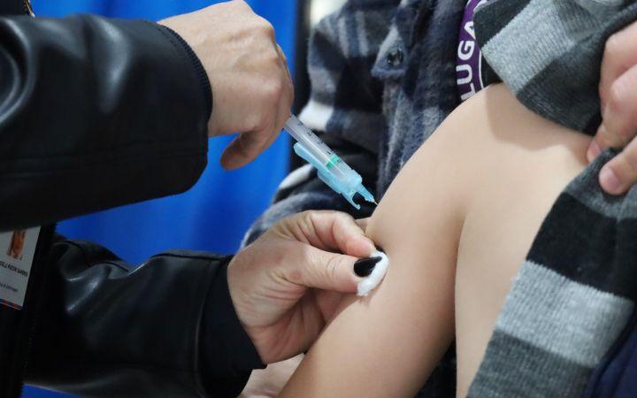 PROGRAMA IMUNIZA ESCOLA ENCERRA ATIVIDADES COM 493 VACINAS APLICADAS NA REDE MUNICIPAL DE IMBÉ