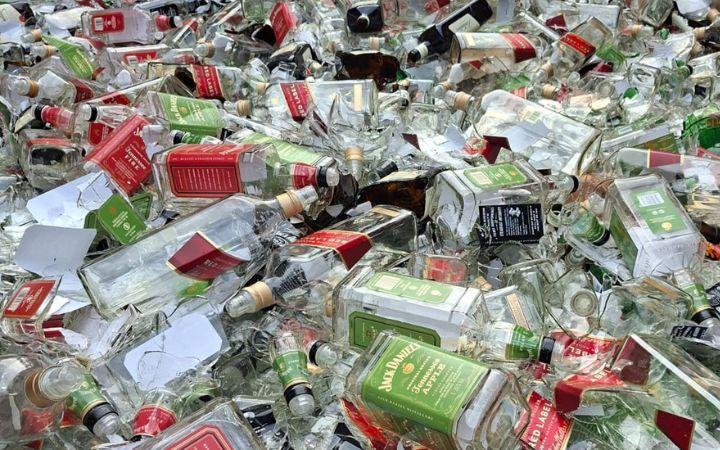 Receita Federal destina 4.000 litros de bebidas apreendidas para a produção de álcool gel e combustível na UFSM