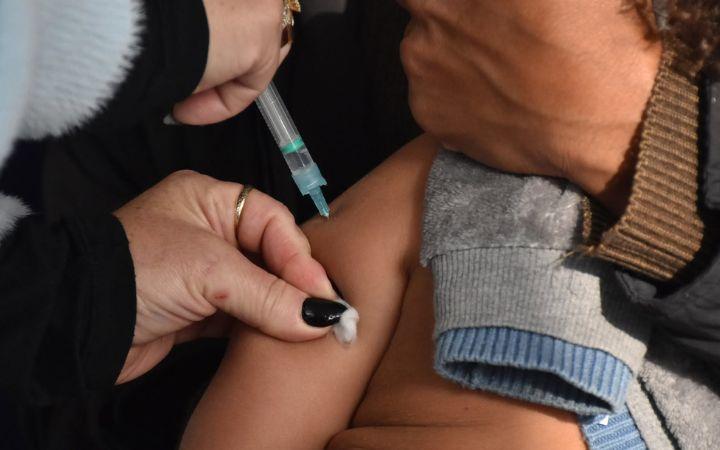 Vacinação contra influenza é aberta para toda população nesta segunda-feira