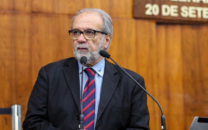 Deputado Victorino propõe tornozeleira identificada para autores de violência contra a mulher 
