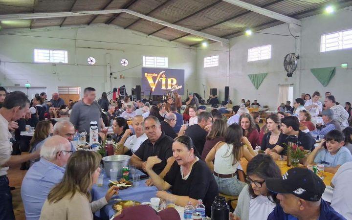 Público prestigia as atrações da 33ª Festa do Colono na Borússia em Osório