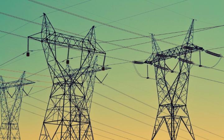LUZ MAIS BARATA? Governo abre mercado livre de energia para milhões de brasileiros