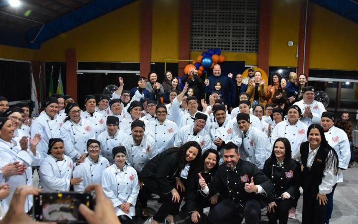 SuperChef reúne escolas em noite de apresentação e degustação de pratos