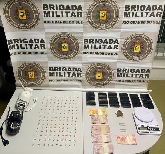 Homem é preso com 140 porções de crack durante abordagem da Brigada Militar em Osório