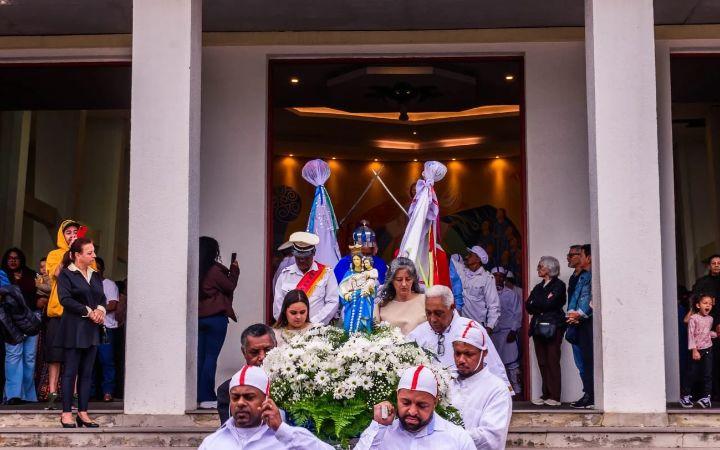 Missa seguida de almoço festivo marcaram o último dia da Festa em Louvor à Nossa Srª do Rosário e Festa do Maçambique em Osório