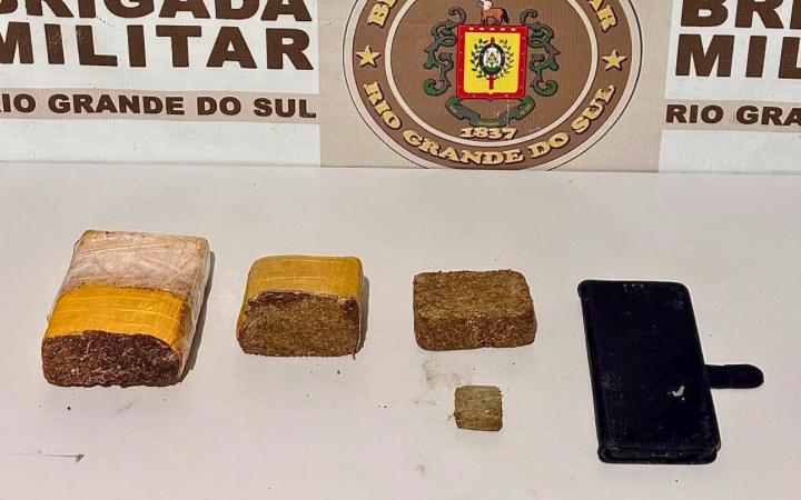 Mulher é presa com 635g de maconha durante ação da Brigada Militar em Balneário Quintão