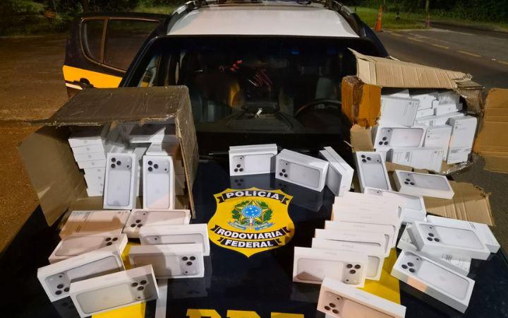 PRF apreende carga de iPhones avaliada em R$ 900 mil em Rosário do Sul