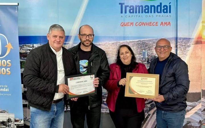 TRAMANDAÍ É RECONHECIDA NOVAMENTE NO CENÁRIO NACIONAL DA EDUCAÇÃO!