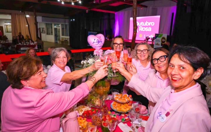 Chá Beneficente do Rotary une solidariedade e desfile de moda da La Leste, em Osório