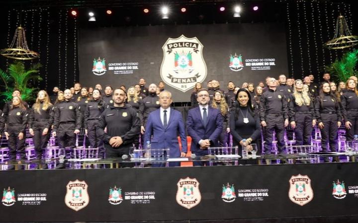 Governo do Estado realiza formatura de 70 novos servidores da Polícia Penal