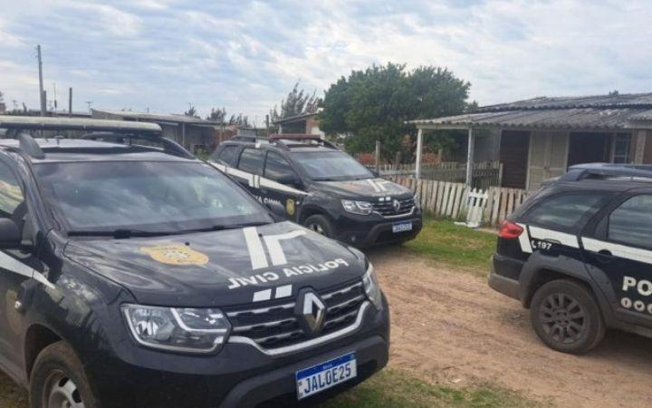 Polícia Civil deflagra operação contra tráfico de drogas em Magistério em Balneário Pinhal