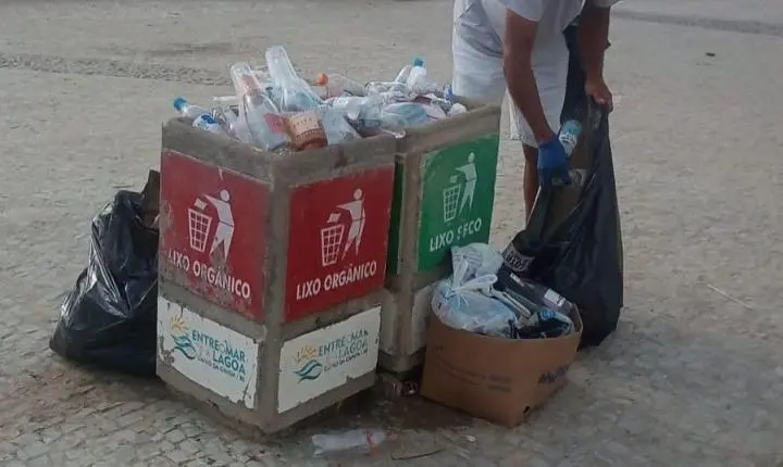🛑 12 toneladas de lixo são retiradas da faixa de areia após o Réveillon em Capão da Canoa