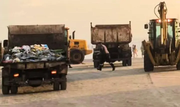 🛑 12 toneladas de lixo são retiradas da faixa de areia após o Réveillon em Capão da Canoa