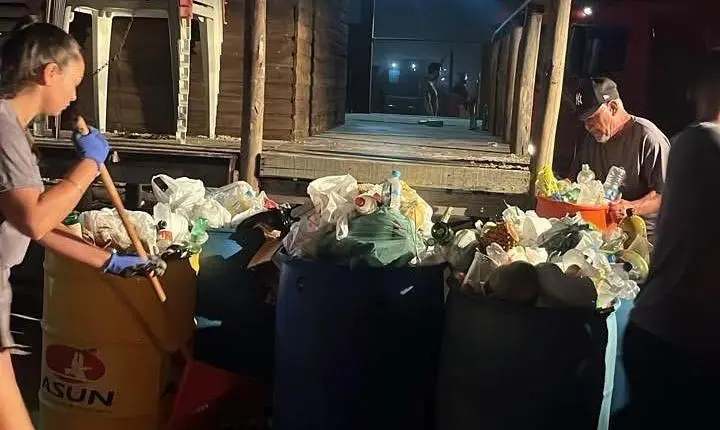 🛑 12 toneladas de lixo são retiradas da faixa de areia após o Réveillon em Capão da Canoa