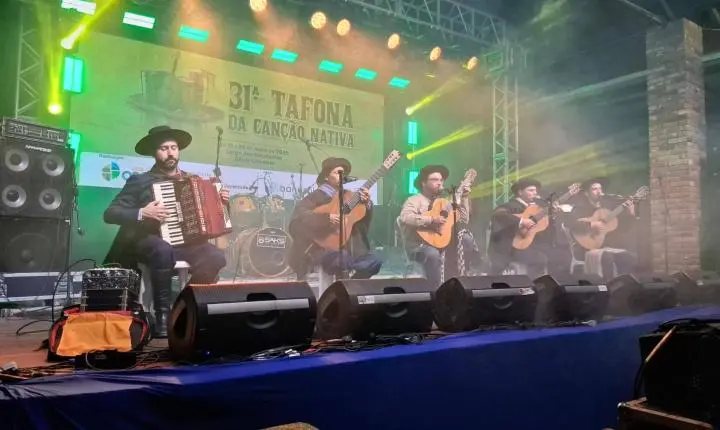 31ª Tafona da Canção Nativa reúne grande público na primeira do festival no Largo dos Estudantes Sônia Chemale em Osório31ª Tafona da Canção Nativa reúne grande público na primeira do festival no Largo dos Estudantes Sônia Chemale