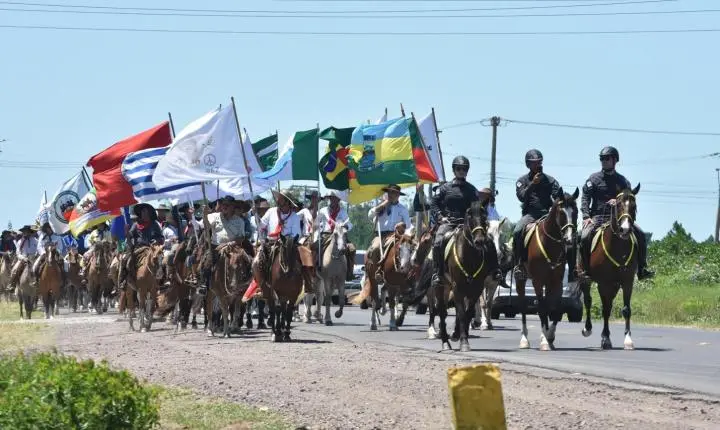 40ª Cavalgada do Mar chega a Imbé nesta segunda