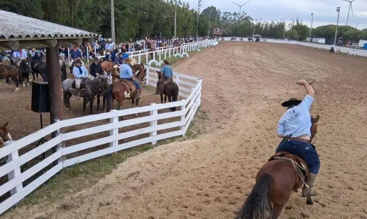 5º Laço Integração PL João Alves da Cunha reúne 250 duplas no Parque de Rodeios Jorge Dariva em Osório