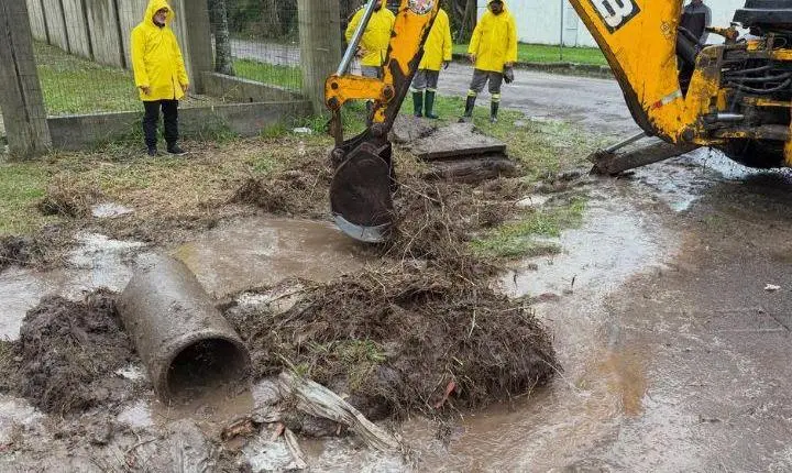 🌧️ A Prefeitura de Tramandaí segue mobilizada e acompanhando de perto a situação causada pelas fortes chuvas em nosso município.