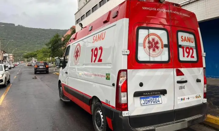 Acidente no centro de Osório mobiliza SAMU e Brigada Militar