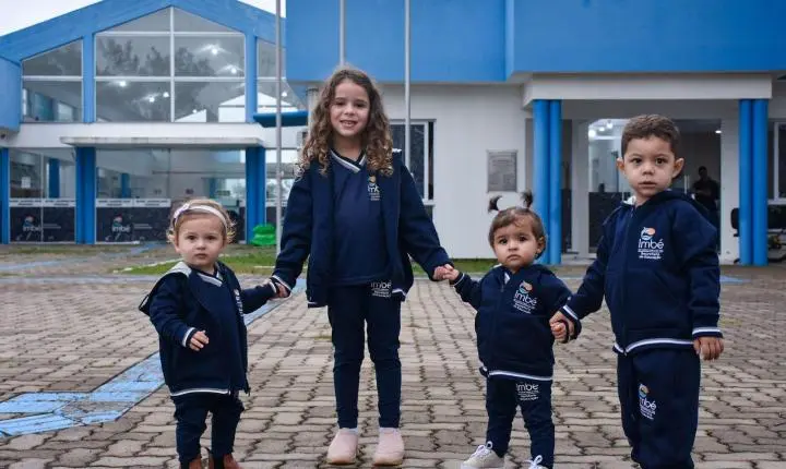 Alunos de Imbé recebem novos uniformes escolares de inverno
