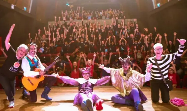 “AS AVENTURAS DE JOÃO” DESEMBARCA EM MAQUINÉ COM TEATRO, OFICINAS E ACESSIBILIDADE