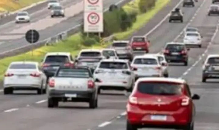 ASSEMBLEIA LEGISLATIVA DERRUBA VETO E MOTORISTAS DO RS NÃO PAGARÃO MAIS TAXA DE LICENCIAMENTO A PARTIR DE 2027