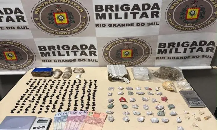 Brigada Militar prende dois homens e apreende 249 porções de drogas em Terra de Areia