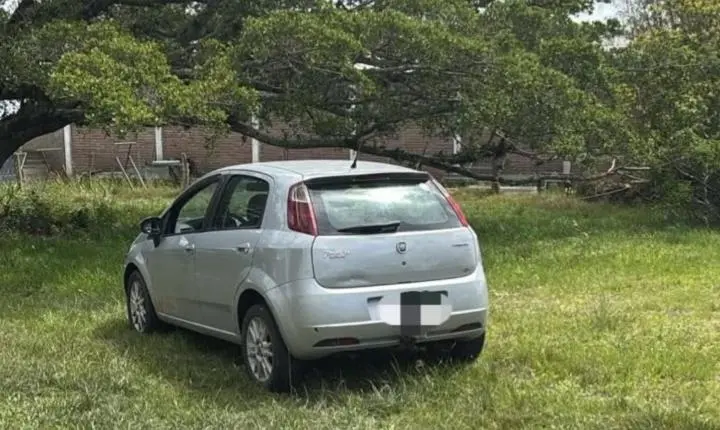 BRIGADA MILITAR PRENDE FORAGIDO DA JUSTIÇA E HOMEM POR ROUBO DE VEÍCULO EM TAVARES