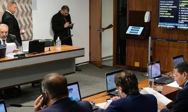 Câmara dos Deputados retoma debate sobre redução da maioridade penal para 16 anos