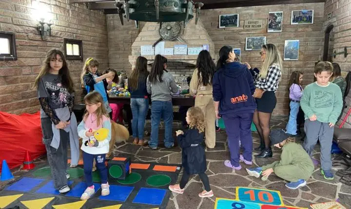 Castelinho reúne adeptos da cultura retrô em Imbé
